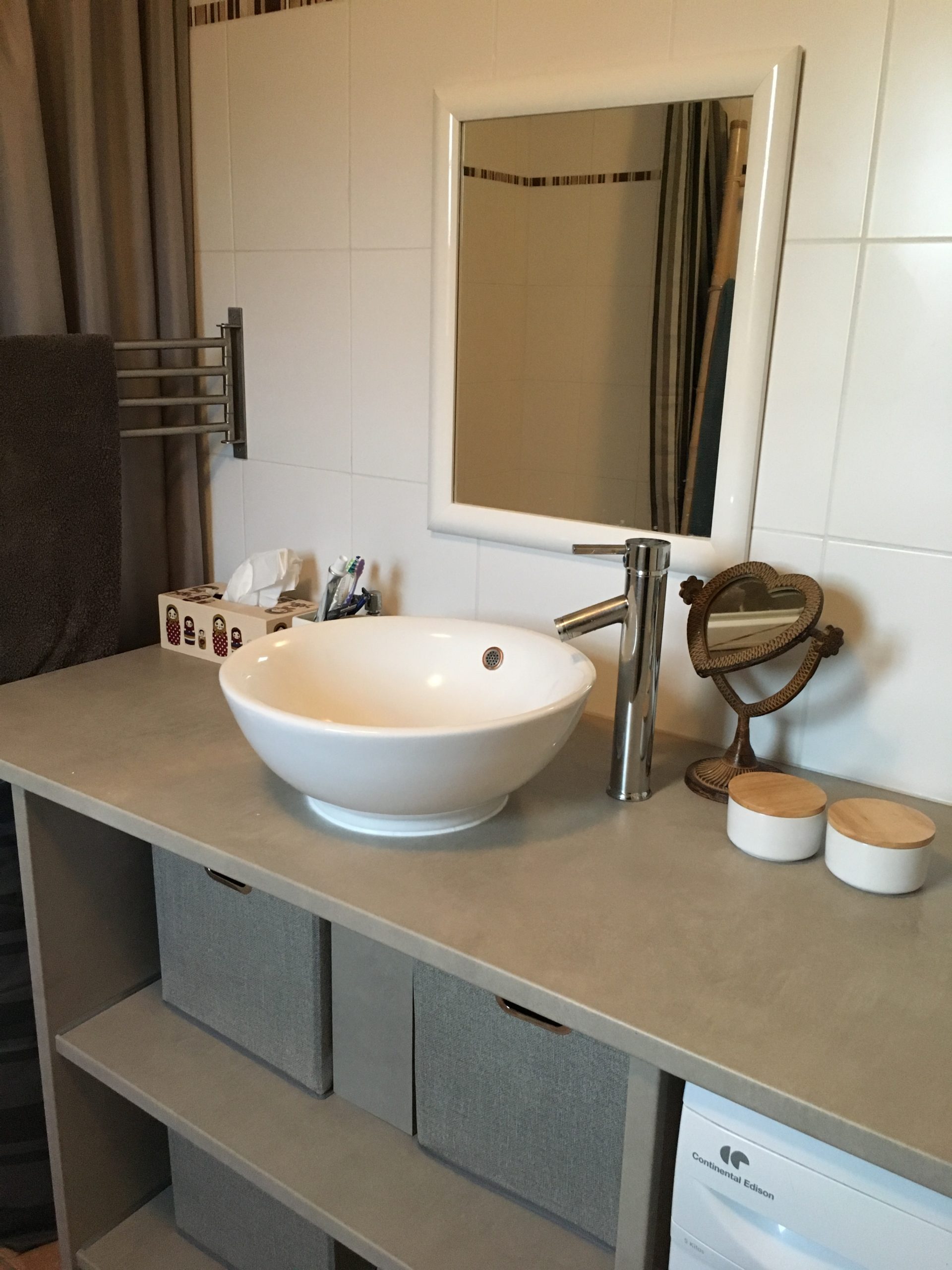 salle de bain dans les Cèdres maison de vacances avec piscine, les Cèdres